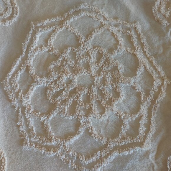 King Size Pillow Case by: MADISON PARK - 100% COTTON - Picture 2 of 13